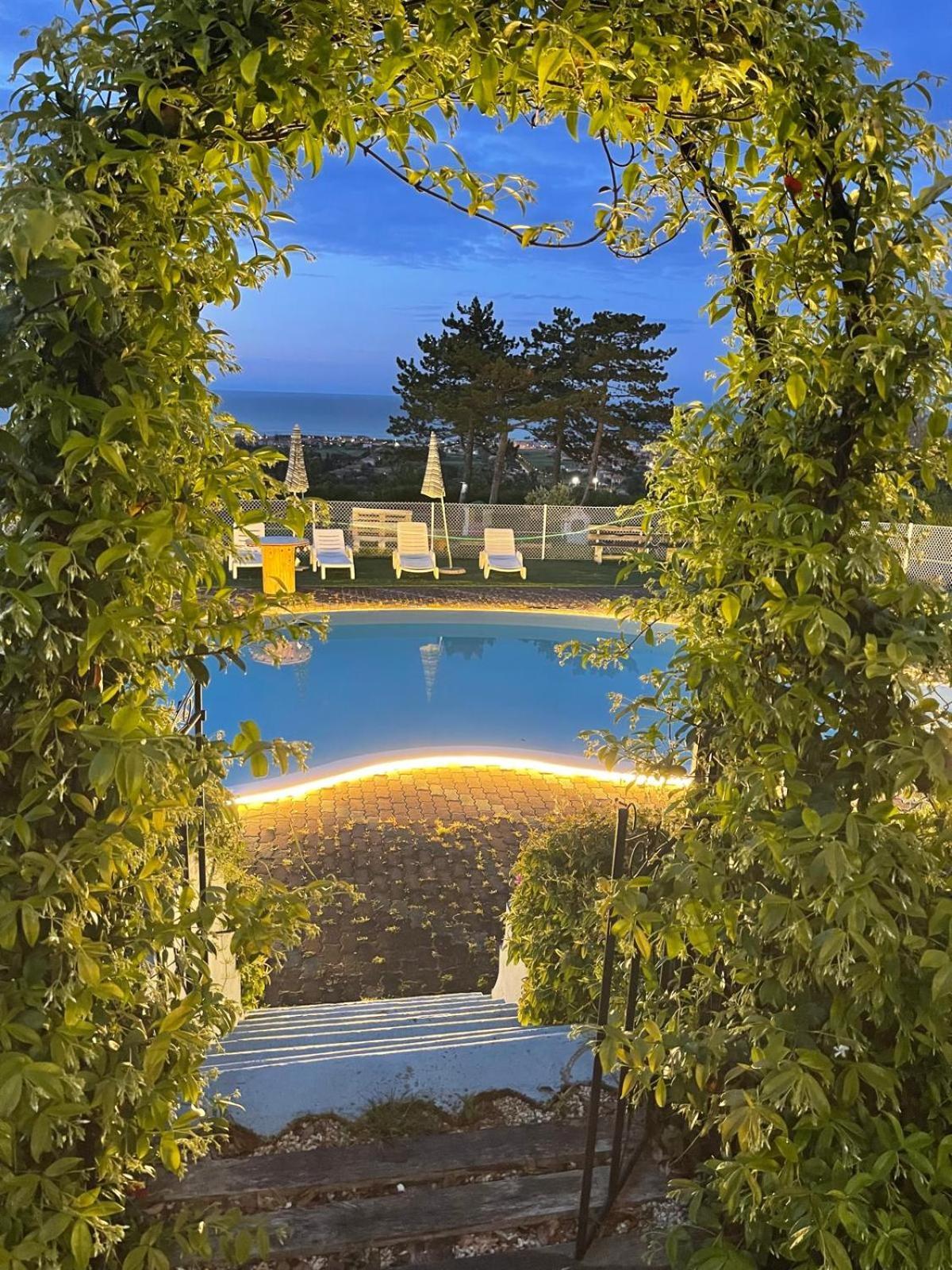 B&B Villa Alma San Costanzo Екстериор снимка